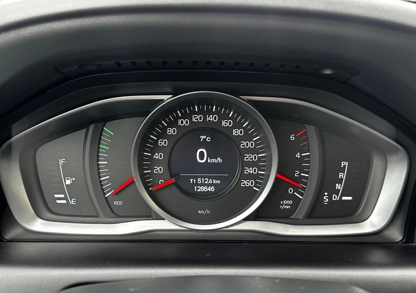 Volvo XC 60 cena 84900 przebieg: 128646, rok produkcji 2017 z Chojnów małe 191